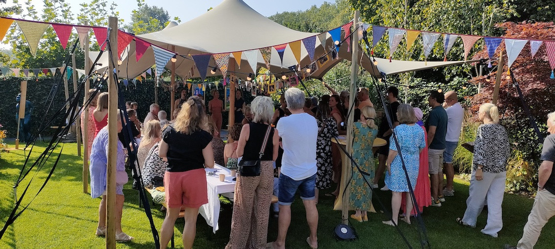 Goedkope stretchtent huren